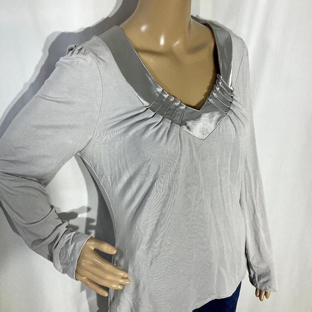 Miotto Size Medium Silver Grey VNeck Blouse with Satin Collar Womens Shirt Top